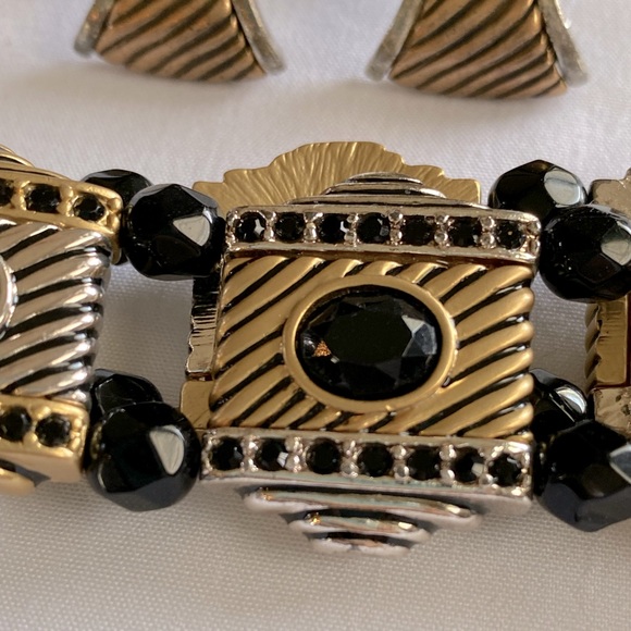 Vintage Chico’s Gold & Silver Bracelet with matching Clip Earrings - Picture 2 of 5